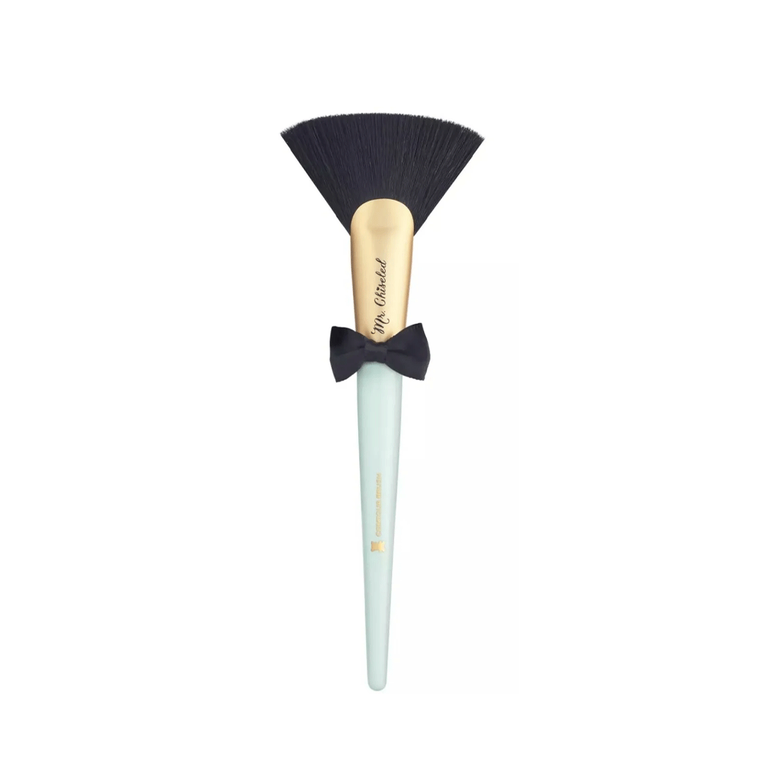 Too Faced Mr. Chiseled Contouring Brush