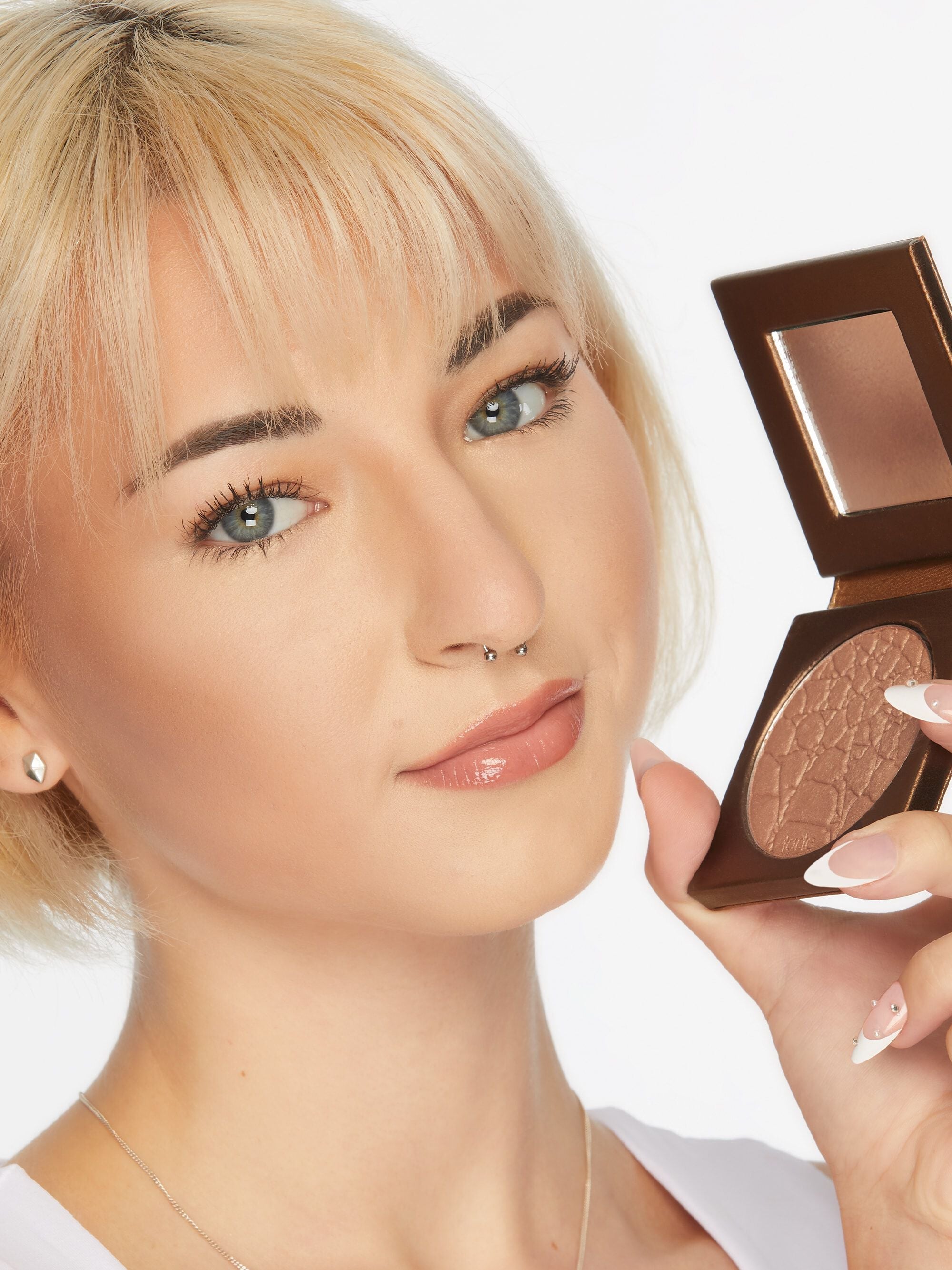 Tarte Amazonian Clay Waterproof Bronzer in Park Ave Princess Travel Size