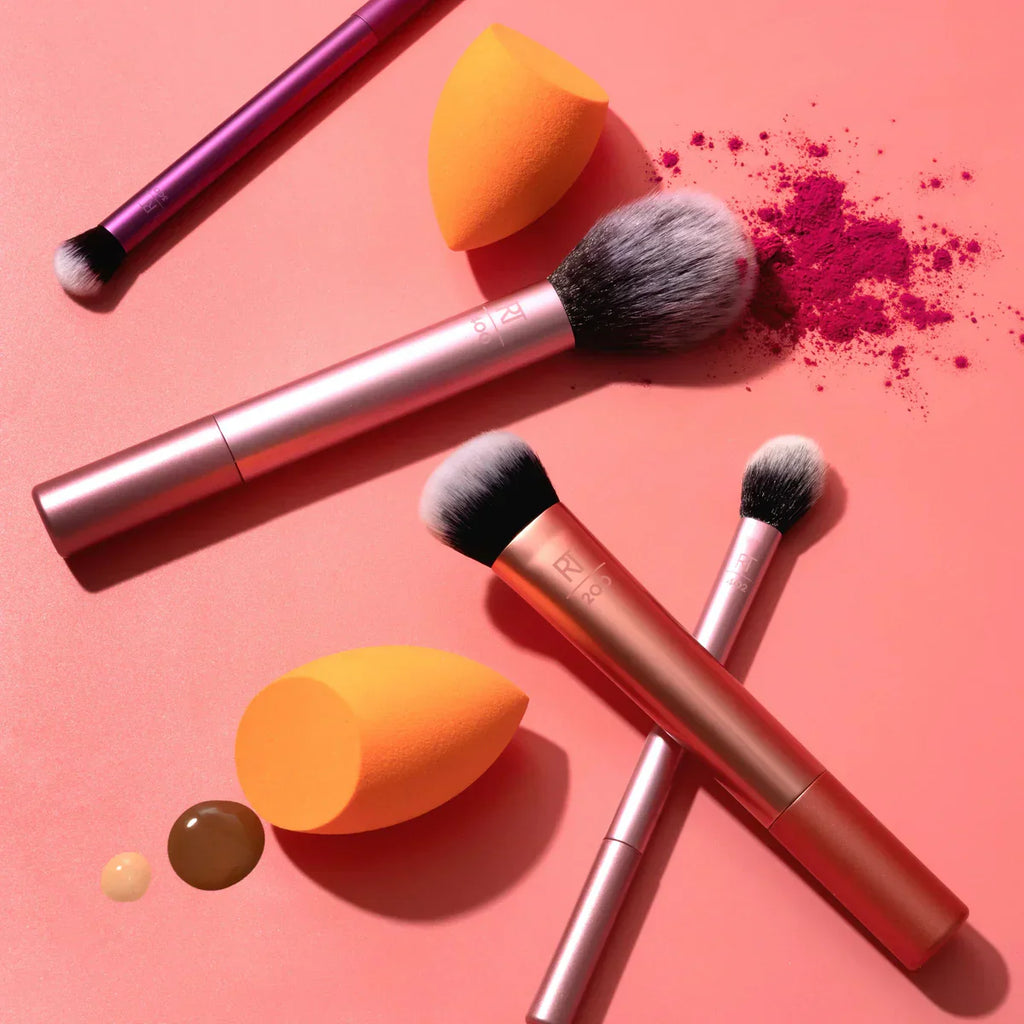 Real Techniques Everyday Essentials Makeup Brush Set with Bonus Miracle Complexion Sponge