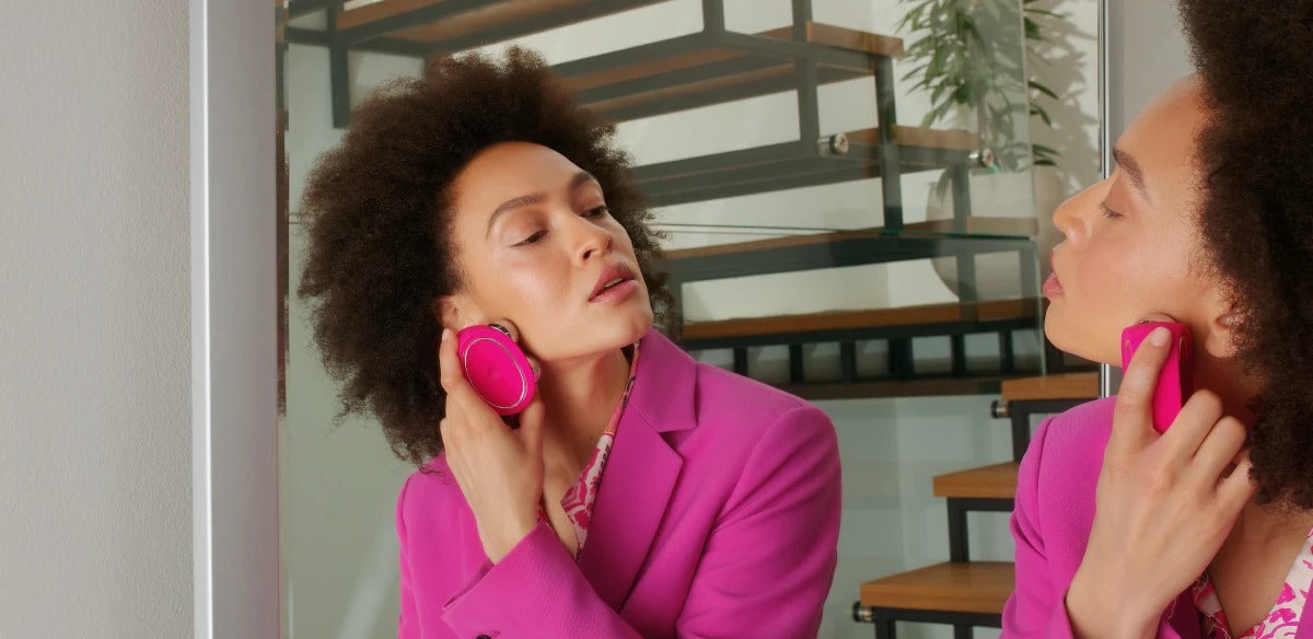 FOREO BEAR Smart Microcurrent Facial Toning Device Fuchsia