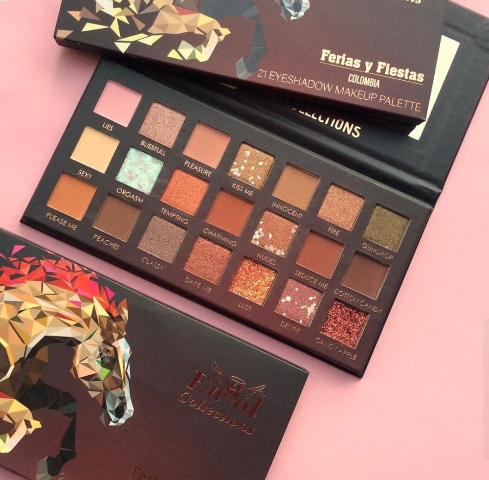 Engol Collections - Ferias y Fiestas Colombia - 21 Eyeshadow Makeup Palette