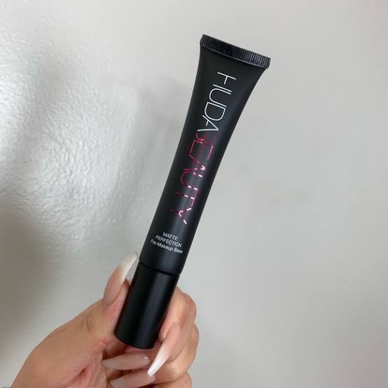 Huda Beauty Matte Perfection Pre-Makeup Base Primer
