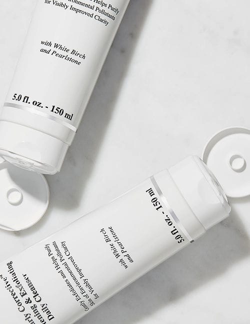 Kiehl's Clearly Corrective Brightening & Exfoliating Daily Cleanser - 150ml