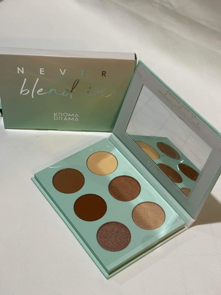 Kroma Drama  Eye Shadow Palette