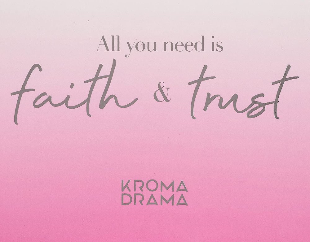 Kroma Drama  Eye Shadow Palette