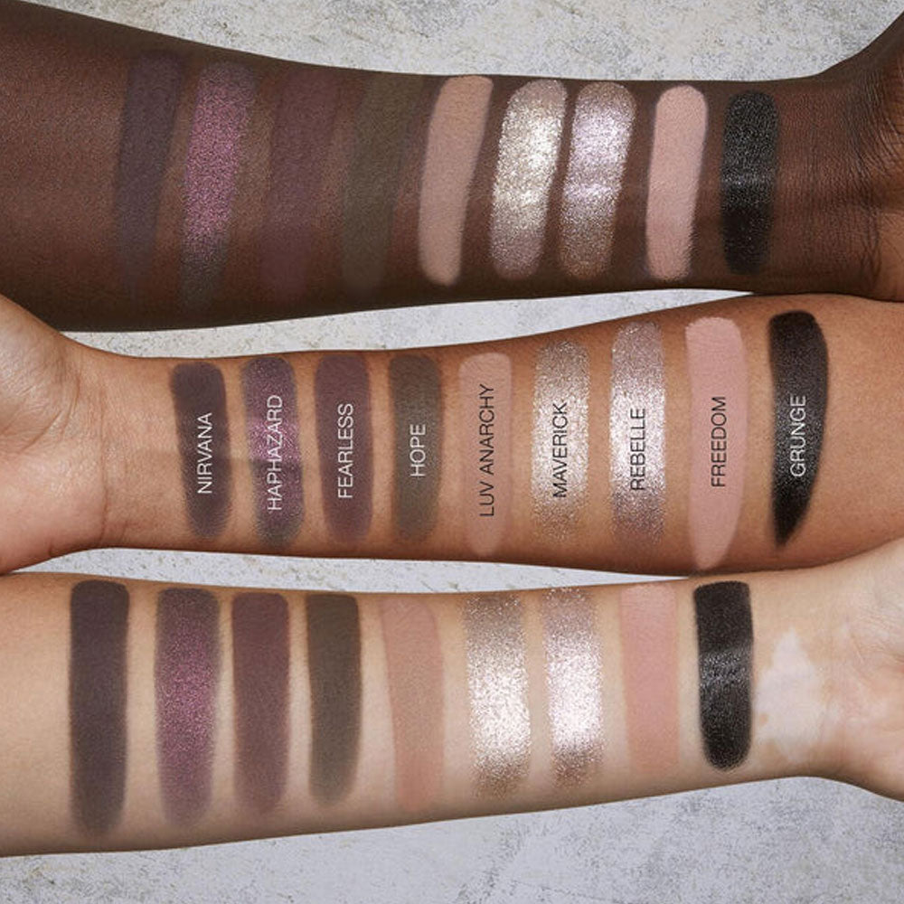 Huda beauty  Pretty Grunge Eyeshadow Palette