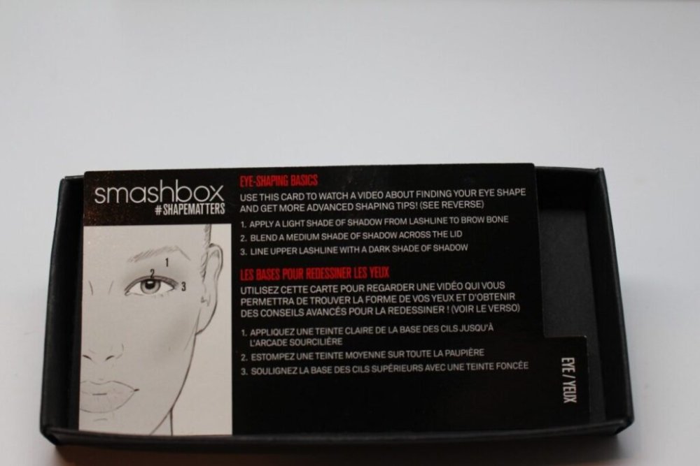 Smashbox : #shape matters 3 in 1 palette for eyes, brows+ cheeks