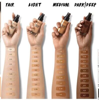 Smashbox Studio Skin 15 Hour Hydrating Foundation Shade 0.5 Porcelain 1 OZ 30mL