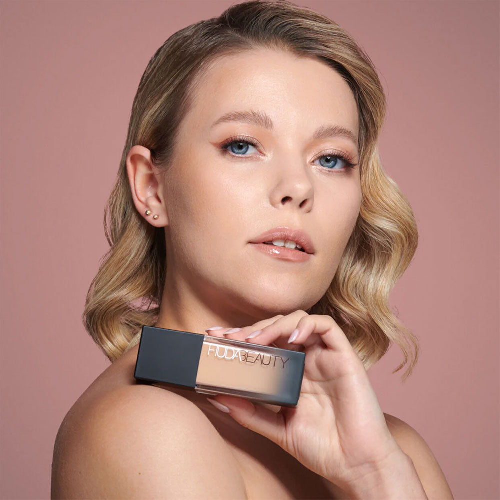 HUDA BEAUTY #FauxFilter Luminous Matte Foundation - Peaches N  Cream 245B